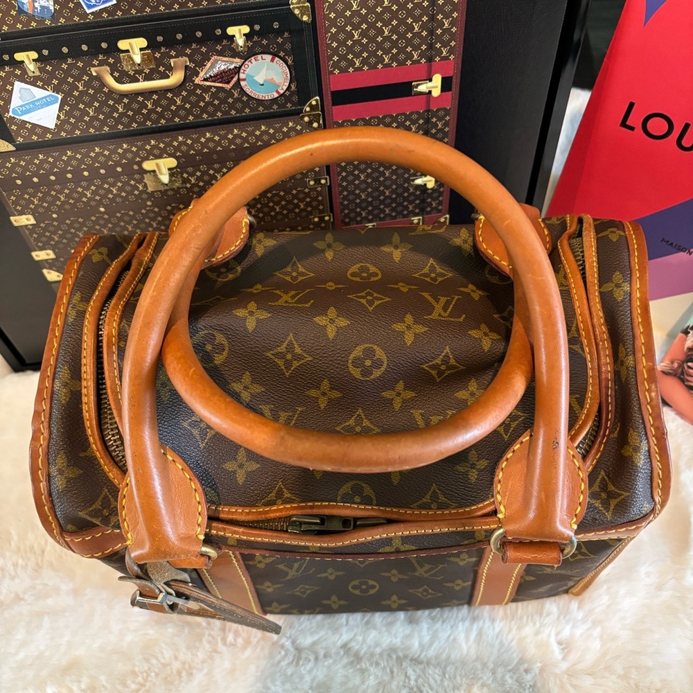 Louis Vuitton - Picture 5 of 16